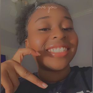 Meet your Posher, Layla